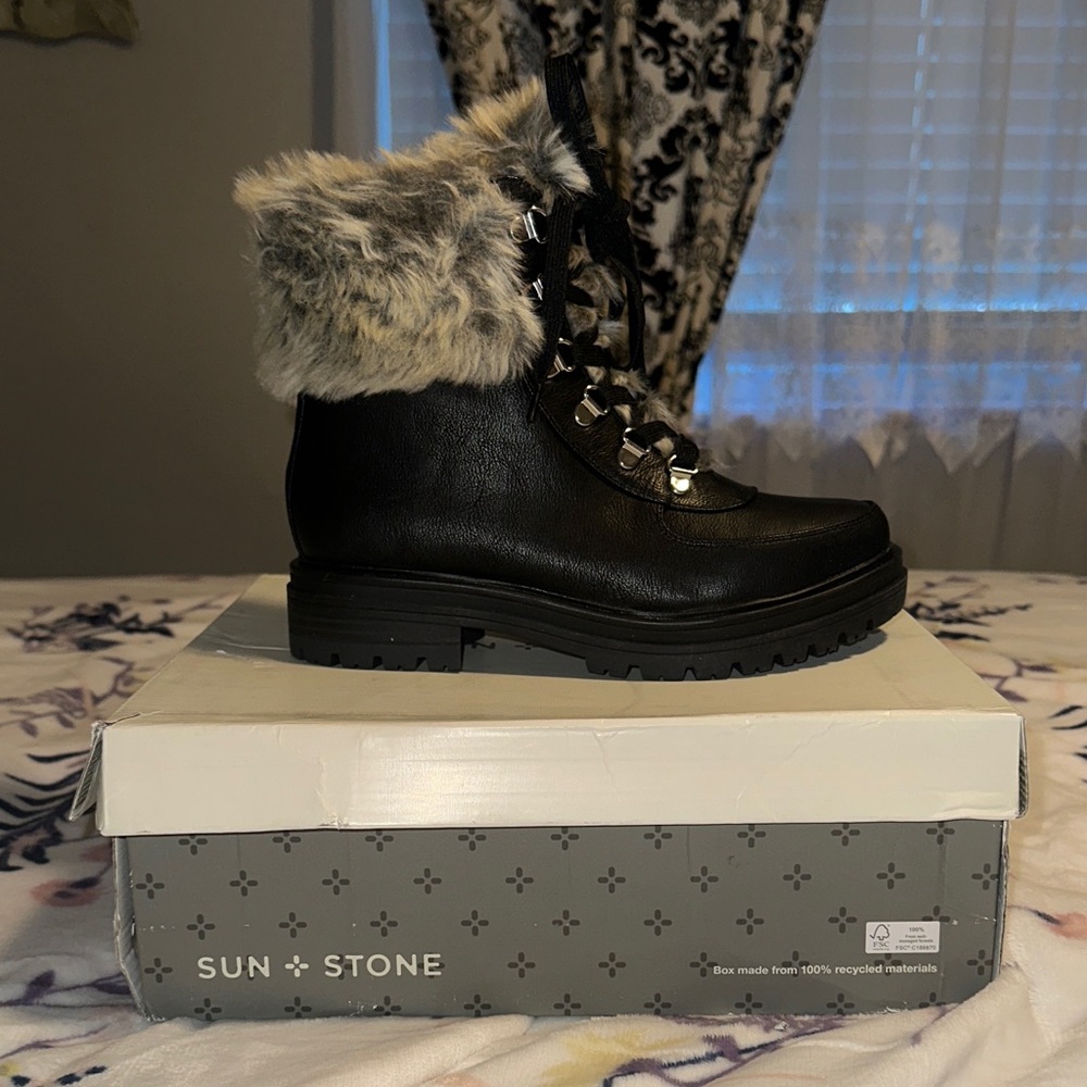 Sun + Stone Women's Black and Gray Fur-Trimmed Boots